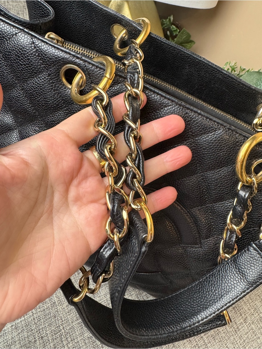 CHANEL Black Quilted Caviar Leather Tote with Gold Hardware - Picture 13 of 17